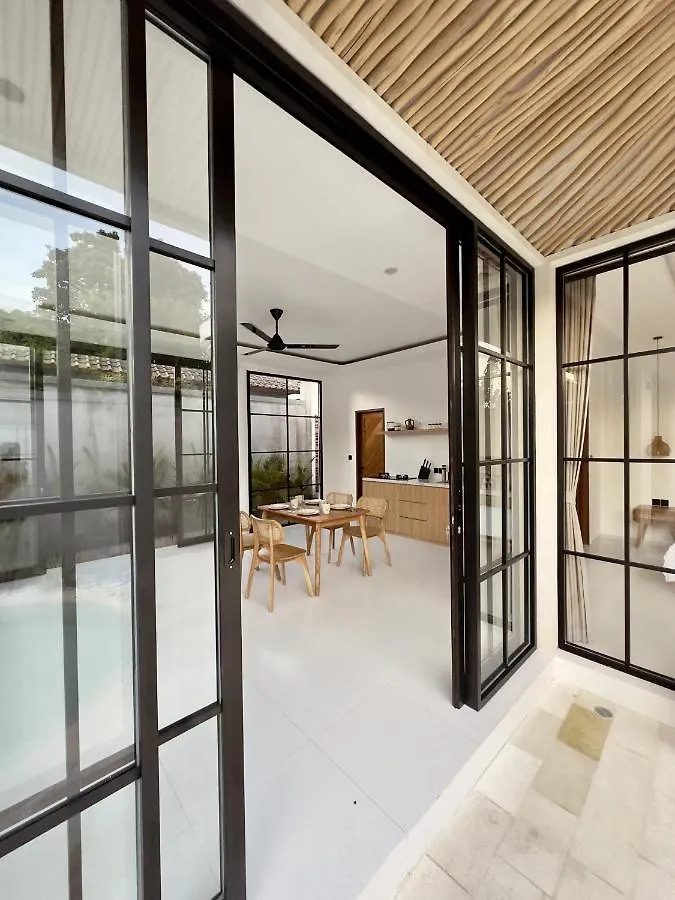Emma'S Villa سمينياك 0*,