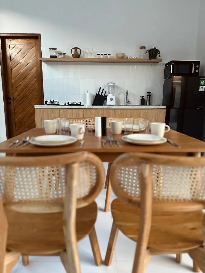 Emma'S Villa سمينياك 0*,