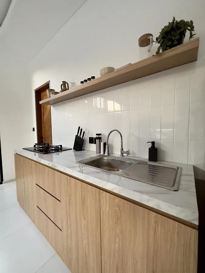 Emma'S Villa سمينياك 0*,